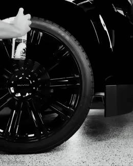 Spumă Magică pentru Anvelope